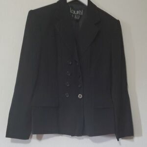 Classic Black Suit Jacket with Structured Silhouette
